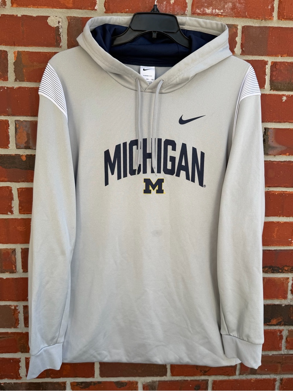 Nike Therma-Fit University of Michigan Wolverines Men's XXL Light Gray Hoodie P6
